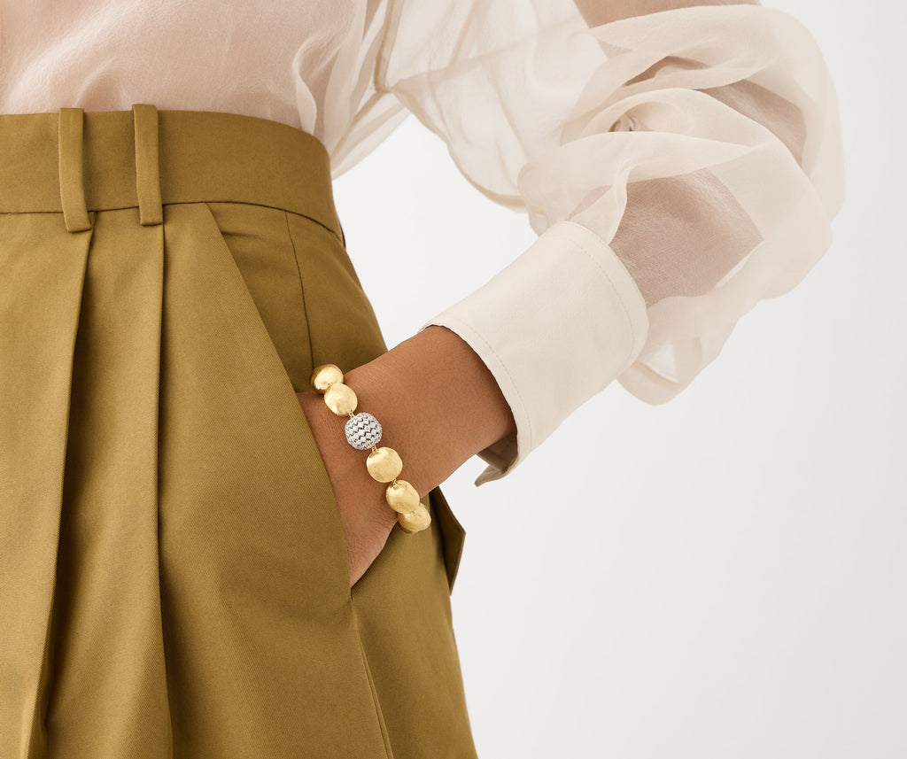 AFRICA 18K Yellow Gold Bracelet with Large Diamond Element BB2866_B2_YW_Q6