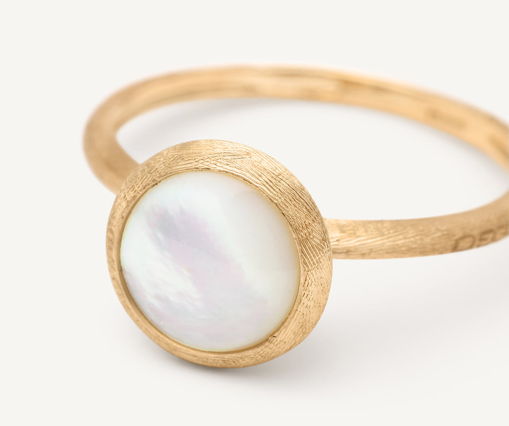 JAIPUR COLOR 18K Yellow Gold Mother of Pearl Stackable Ring