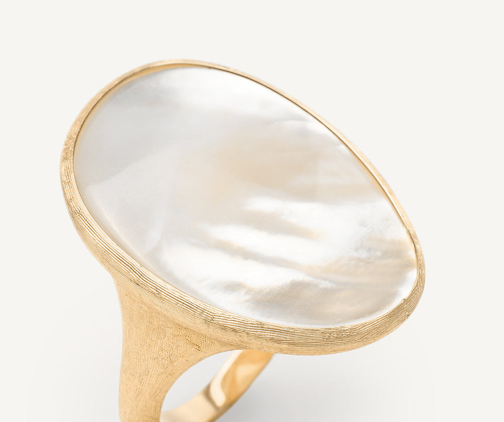 LUNARIA 18K Yellow Gold Mother of Pearl Ring