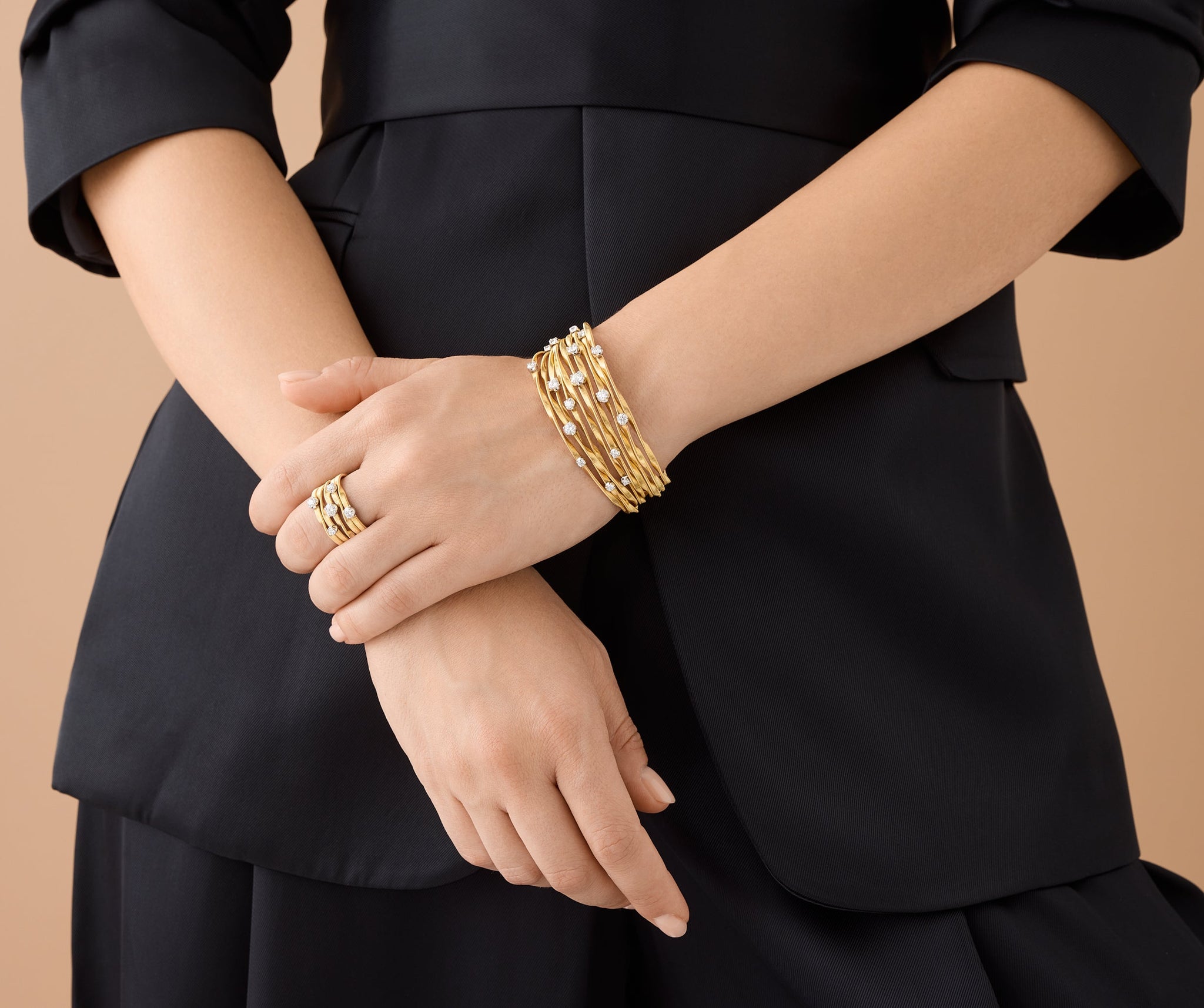 ４℃ 2024 Spring Collection K10YG Bracelet 18K Yellow Gold 10-Strand Coil Bracelet with Diamond Stations,7
