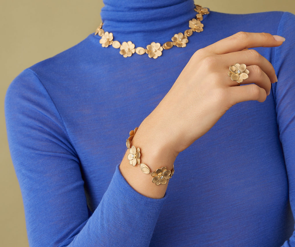 PETALI 18K Yellow Gold Flower Ring with Diamonds